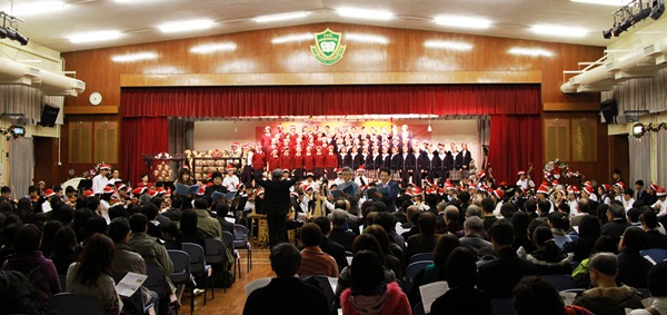2011年12月20日於余近卿中學舉辦之聖誕音樂會